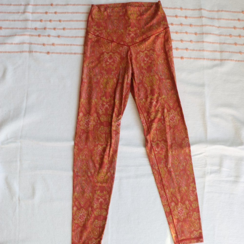 Aerie leggings / paisly / boho /cute